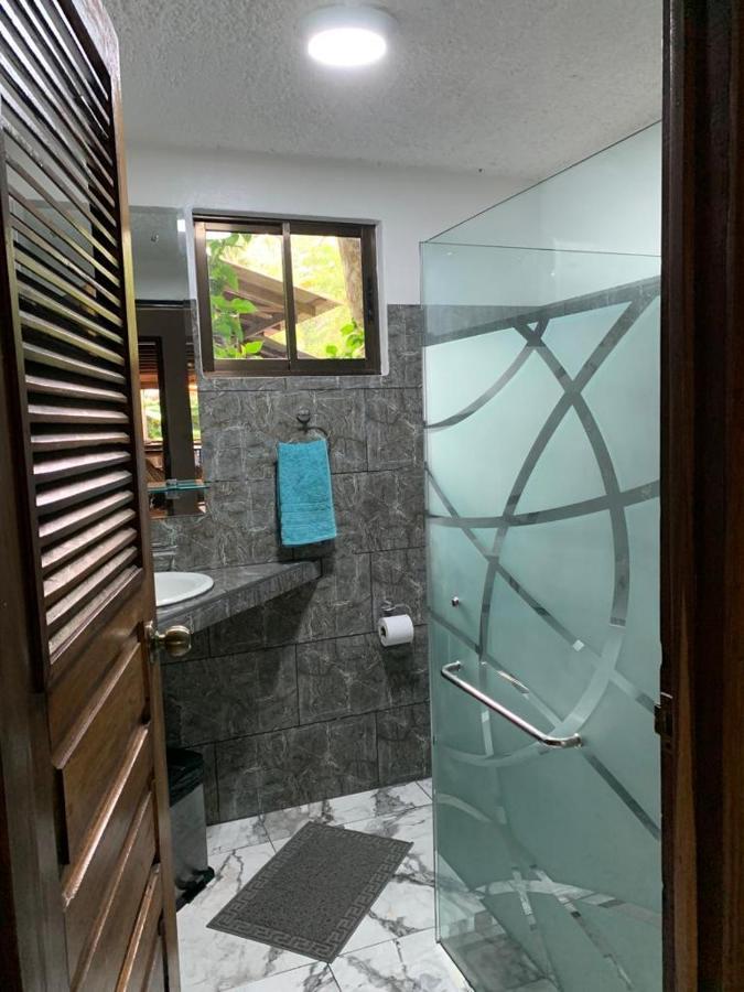 Bed and Breakfast Casa Mambo Cahuita Esterno foto